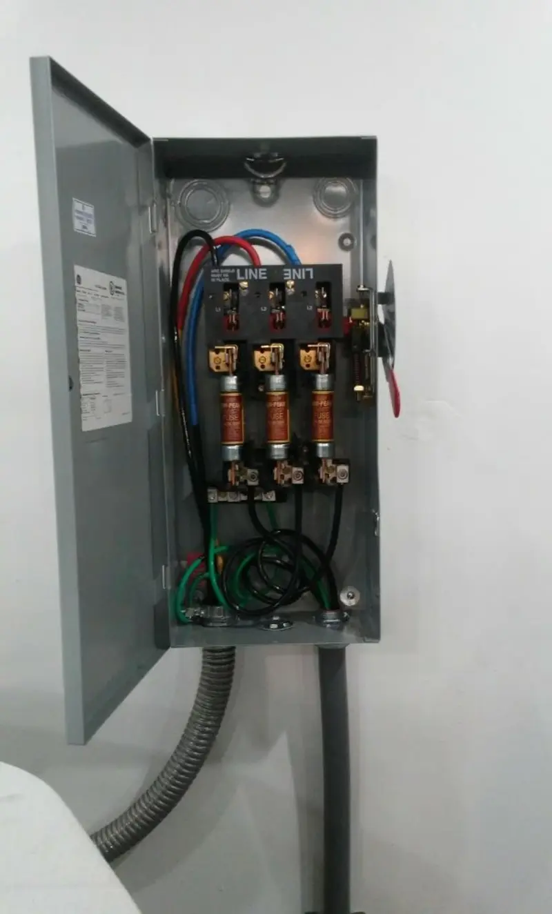 Three-phase disconnect switch installed for Electrical Wiring & Rewiring in West Plains